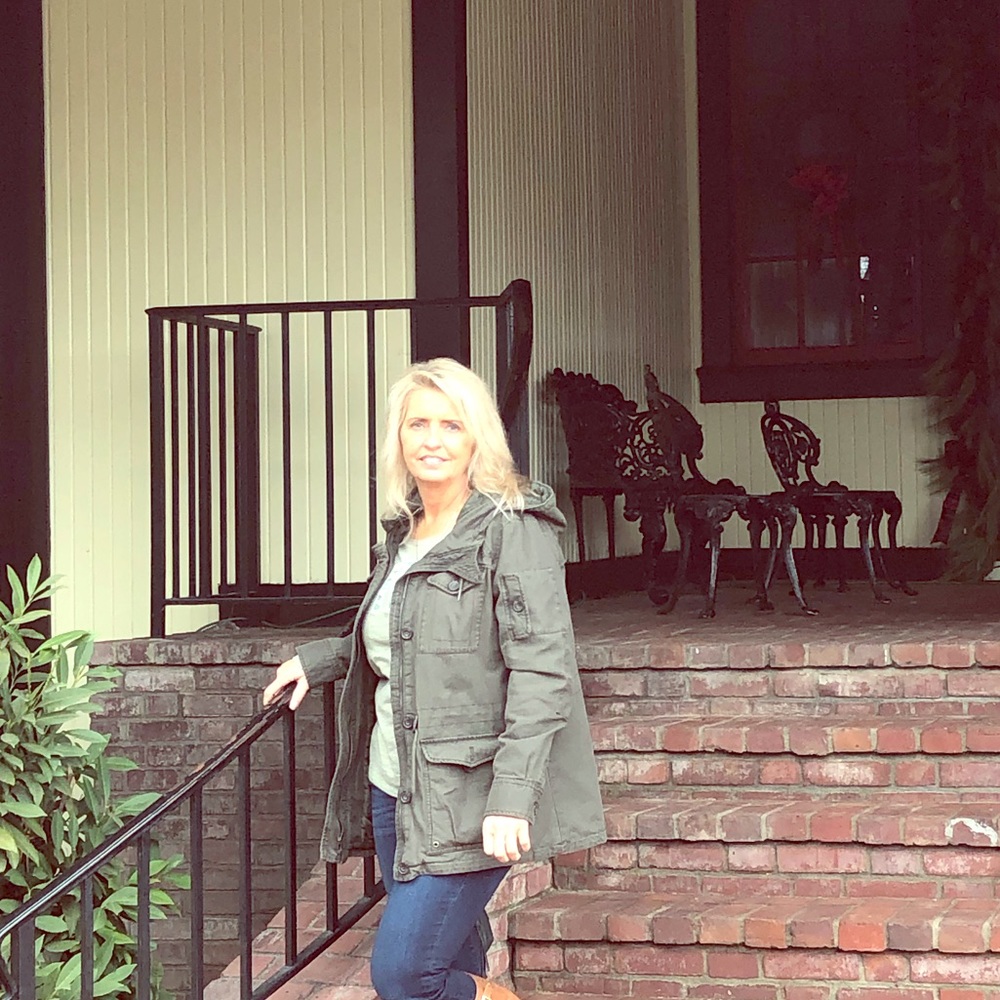 Meet your Posher, Gigi